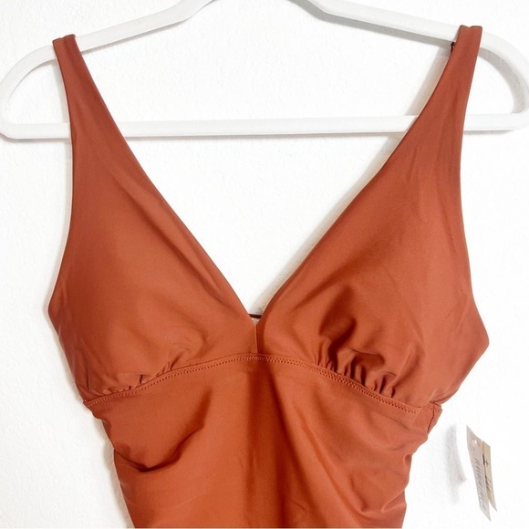 AMAZON ESSENTIALS WOMEN'S PLUNGE ONE PIECE BROWN SWIMSUIT SIZE 8 NEW WITH TAGS - Picture 3 of 8